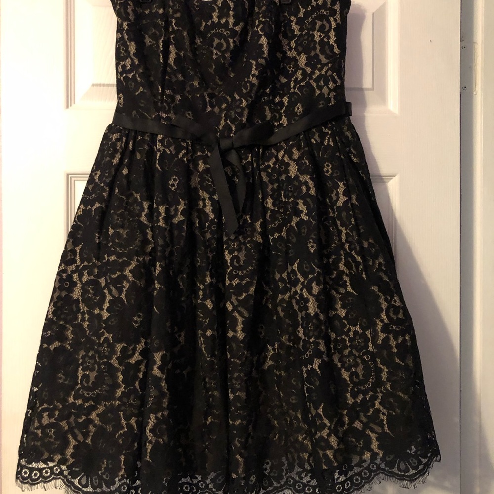New sleeveless Black Dress
